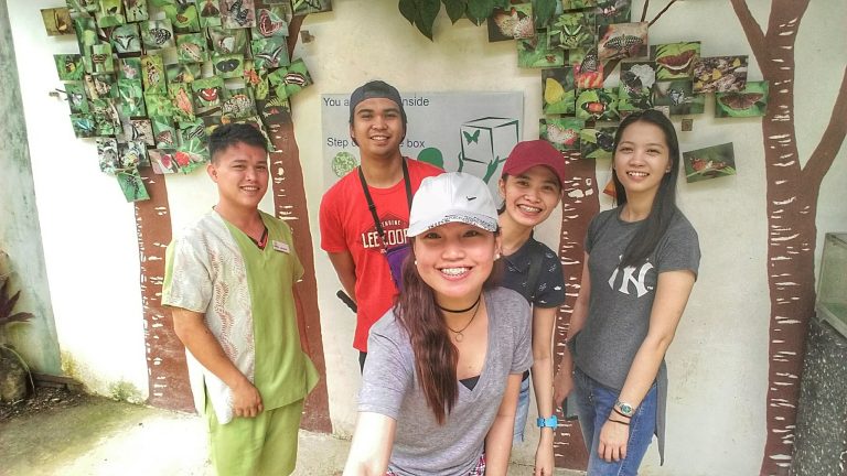 a group picture with our tour guide