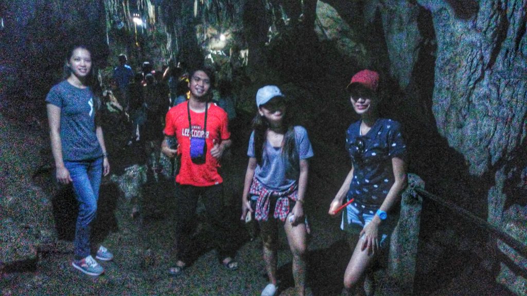 our group picture while inside the hinagdanan cave
