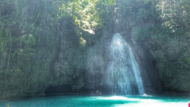 bluish water from Kawasan Falls