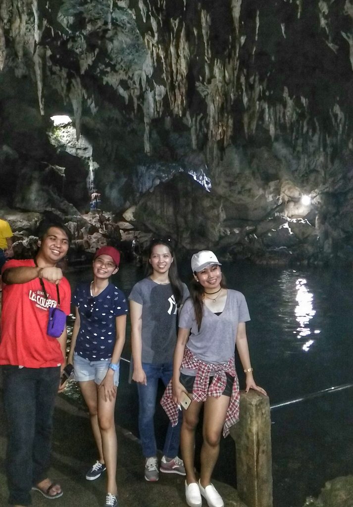 our group picture while inside the hinagdanan cave
