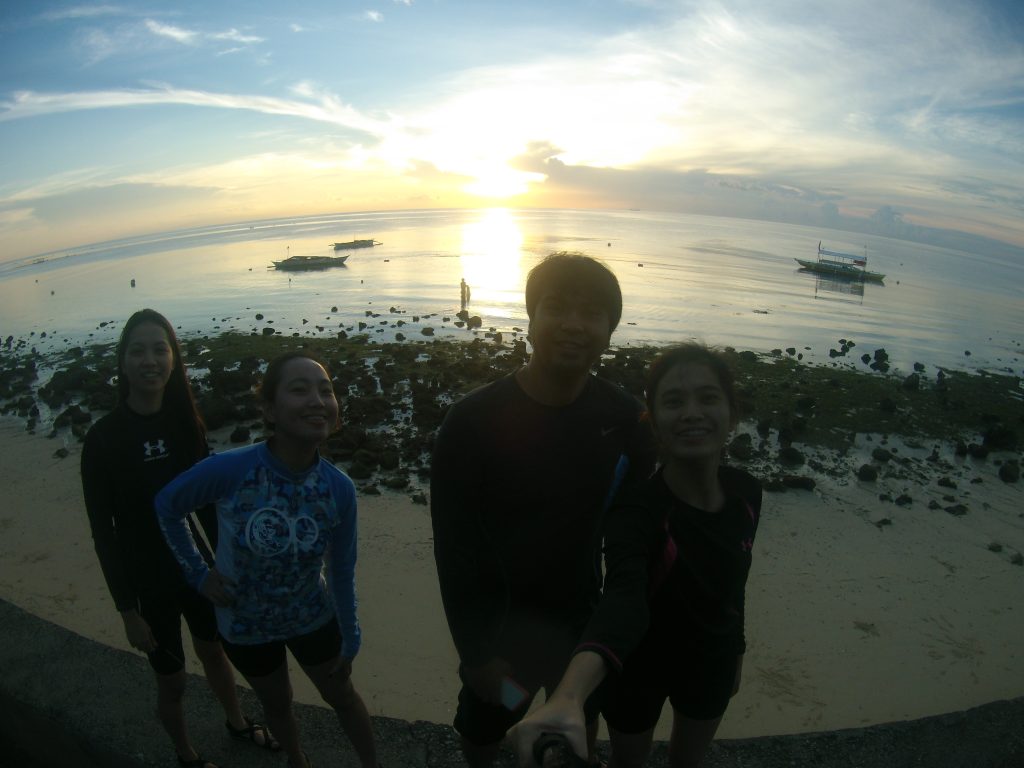 group shot with oslob, cebu sunrise