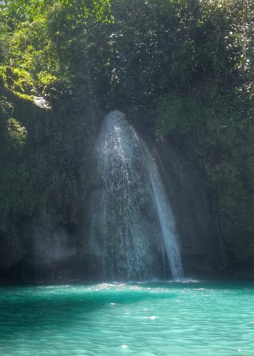 bluish water from Kawasan Falls