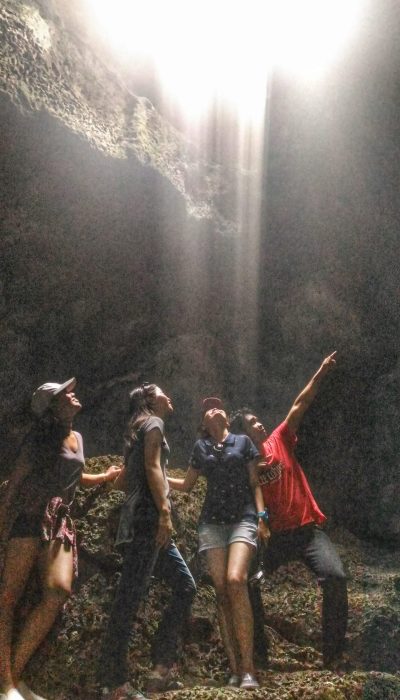 p_20161015_161219_nt-01 our group picture looking at a hole on the cave ceiling